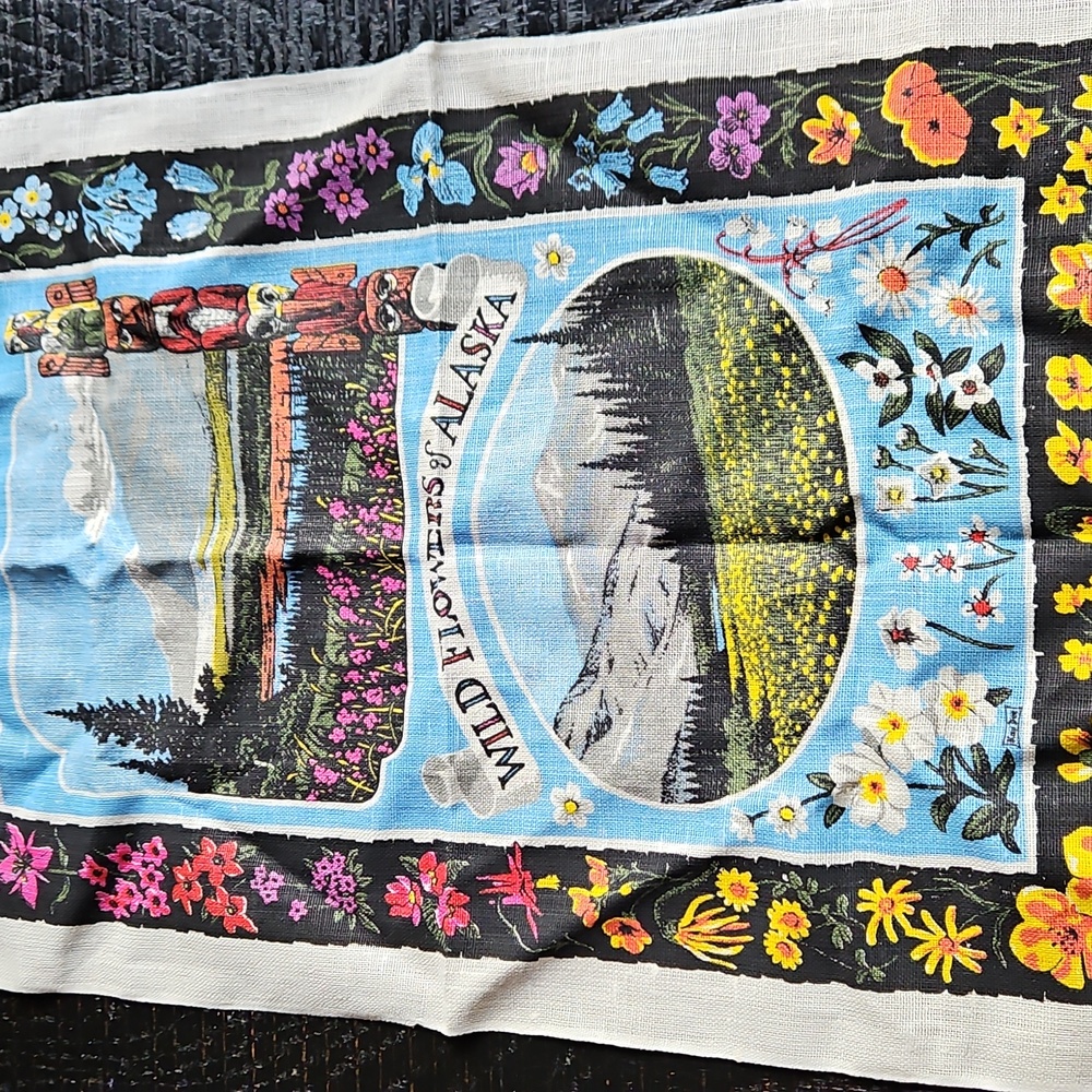 *Vintage NWOT  KAY DEE Wild Flowers of Alaska Kitchen Towel